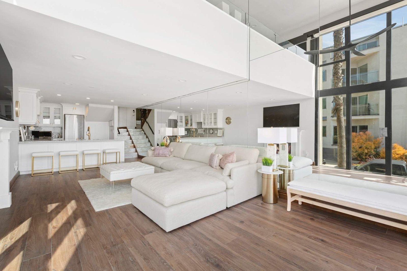 19948dc8-b32a-4fda-be2b-6b48d61603d2_1800x1200