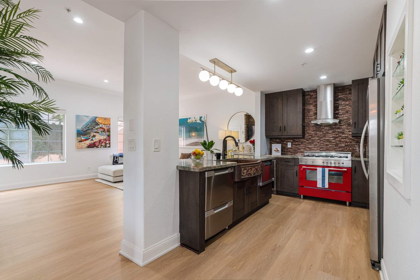 1bda489a-2958-40cb-a291-78b92a7e02b4_1800x1200