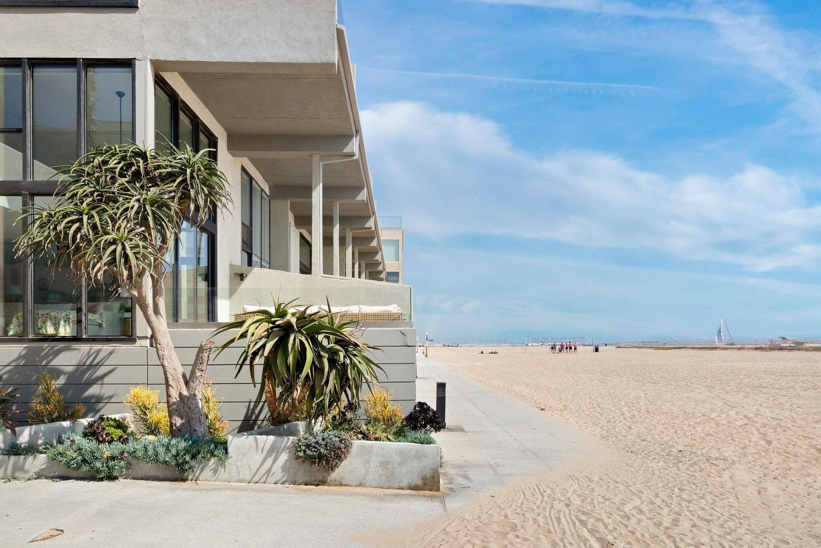 1faa5a94-ae17-40b8-ad39-63f096888f5d_1800x1200