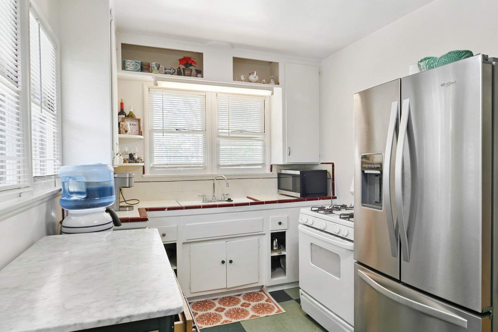 3211cbe6-2dd0-44dc-bbfa-5ca96d061dca_1800x1200