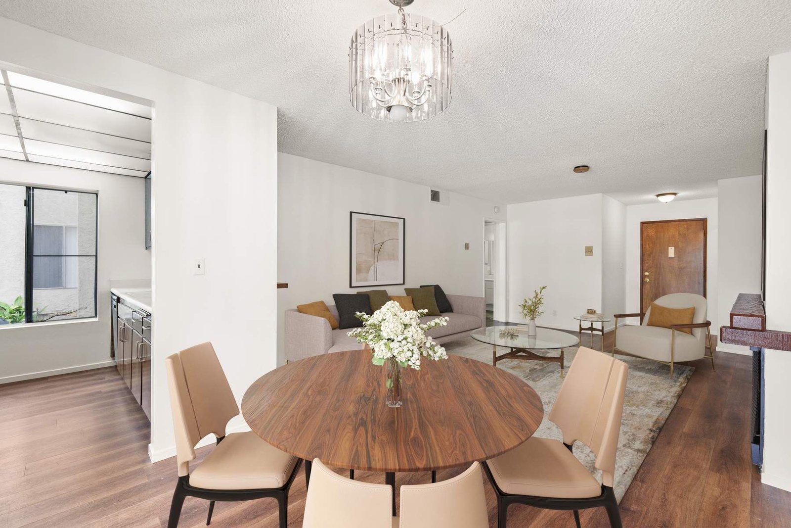 35bfcd72-44cc-4641-abbe-3fb692d3e43a_1800x1200