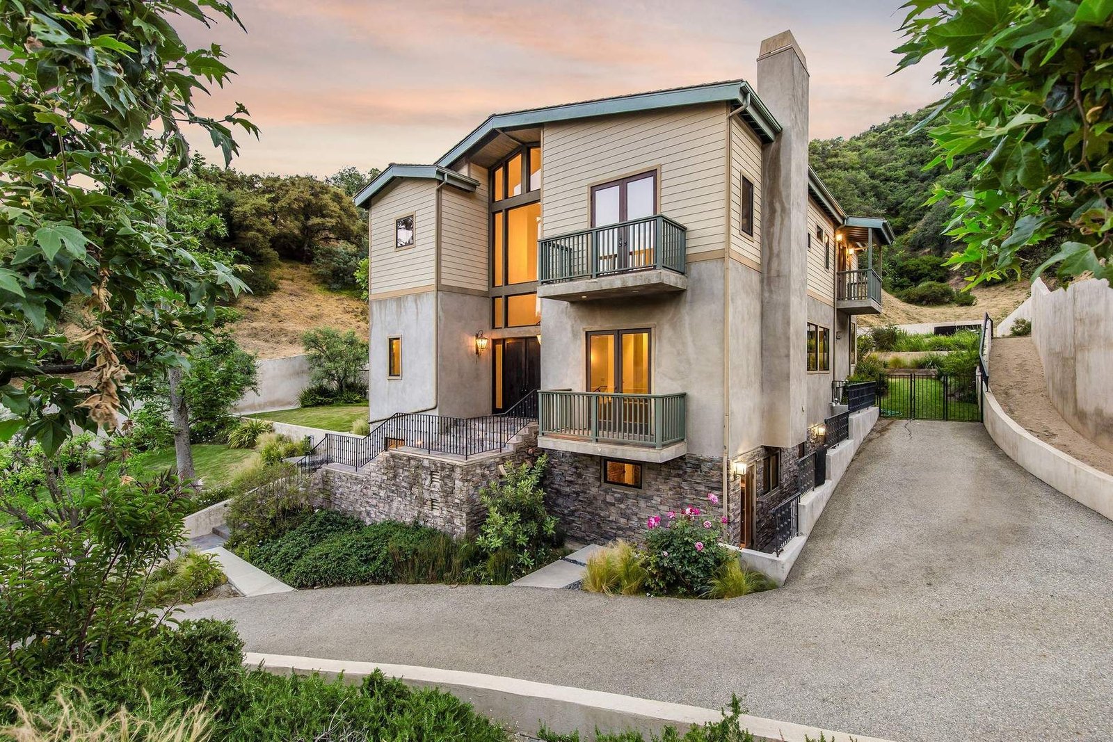 3d9de01f-384e-4d87-92ef-ada396eaa4ed_1800x1200