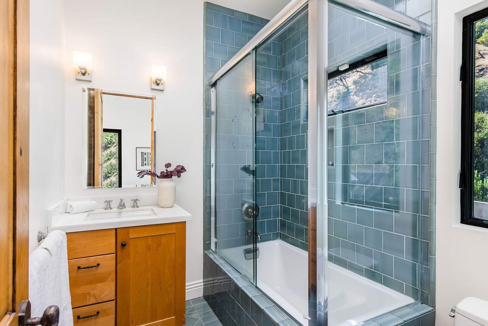 529495dc-452a-4d01-a944-4264b60e20e2_1800x1200