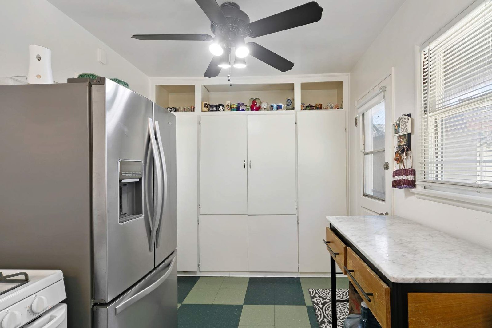 5357eeab-cf7b-4140-8f8a-bed2ffc7f8d5_1800x1200