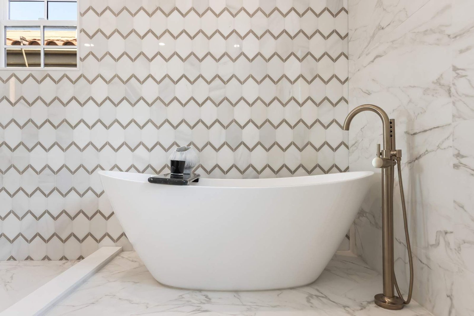 53c4e19c-2b62-46f6-91e9-264da9a01ac4_1800x1200