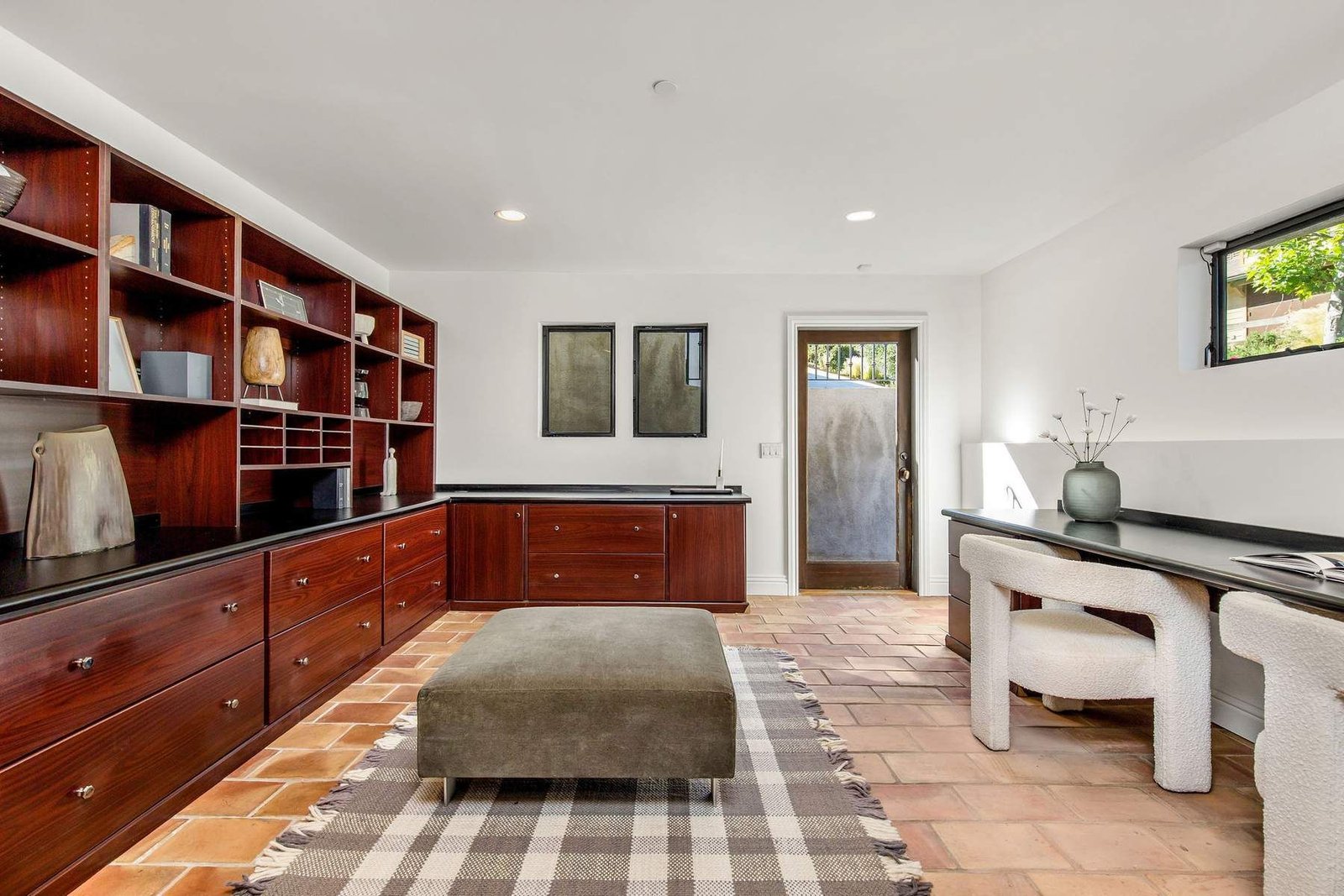 5ea8f6f1-2994-4bfe-9844-9038aaf5694b_1800x1200