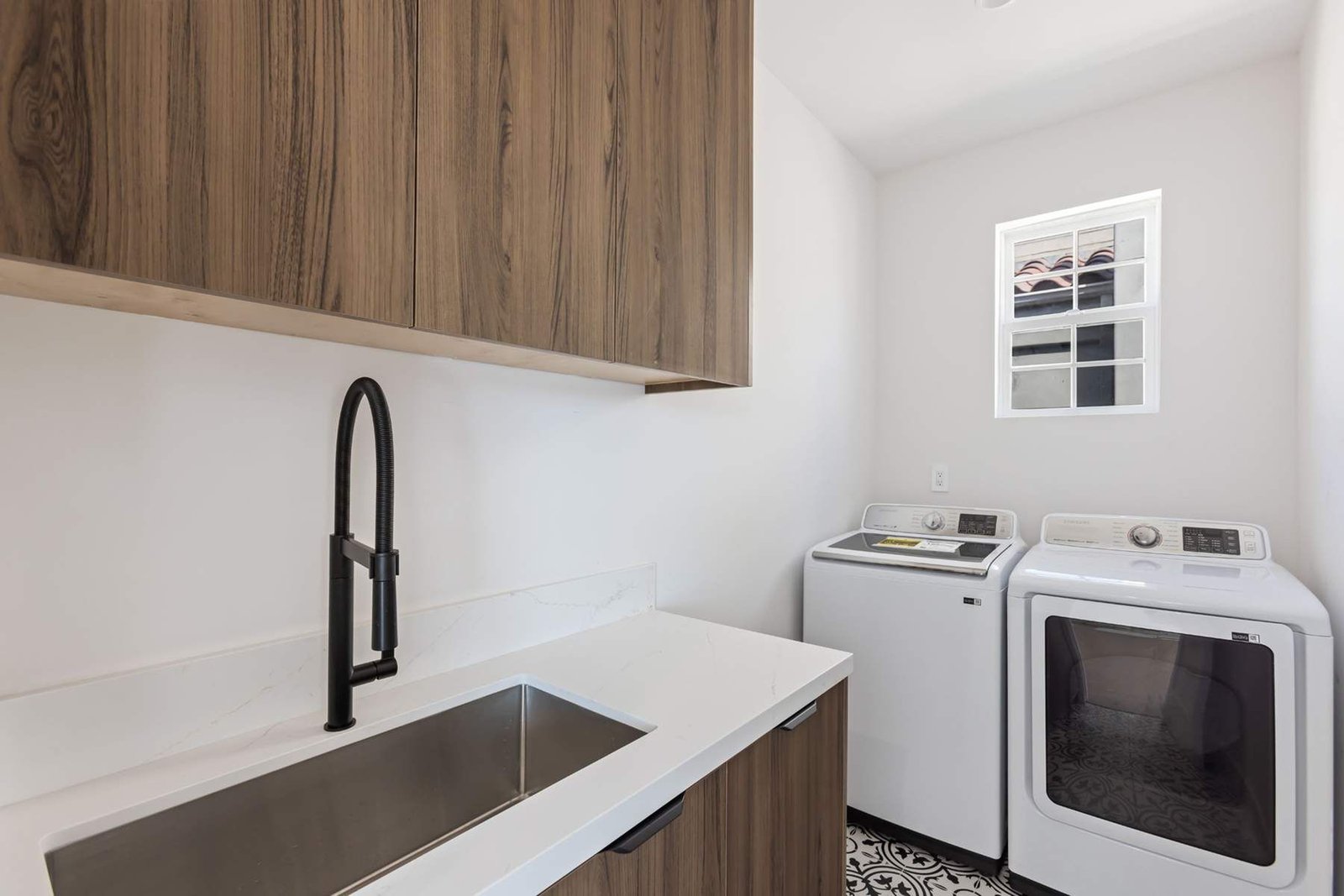 628f6c6d-ef70-4e5a-b229-4452b9cce381_1800x1200