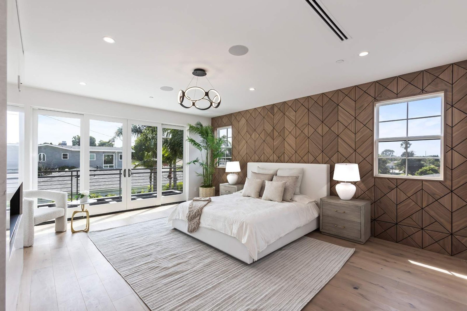 68419fec-9bcf-4b44-9211-754bd2a0f758_1800x1200