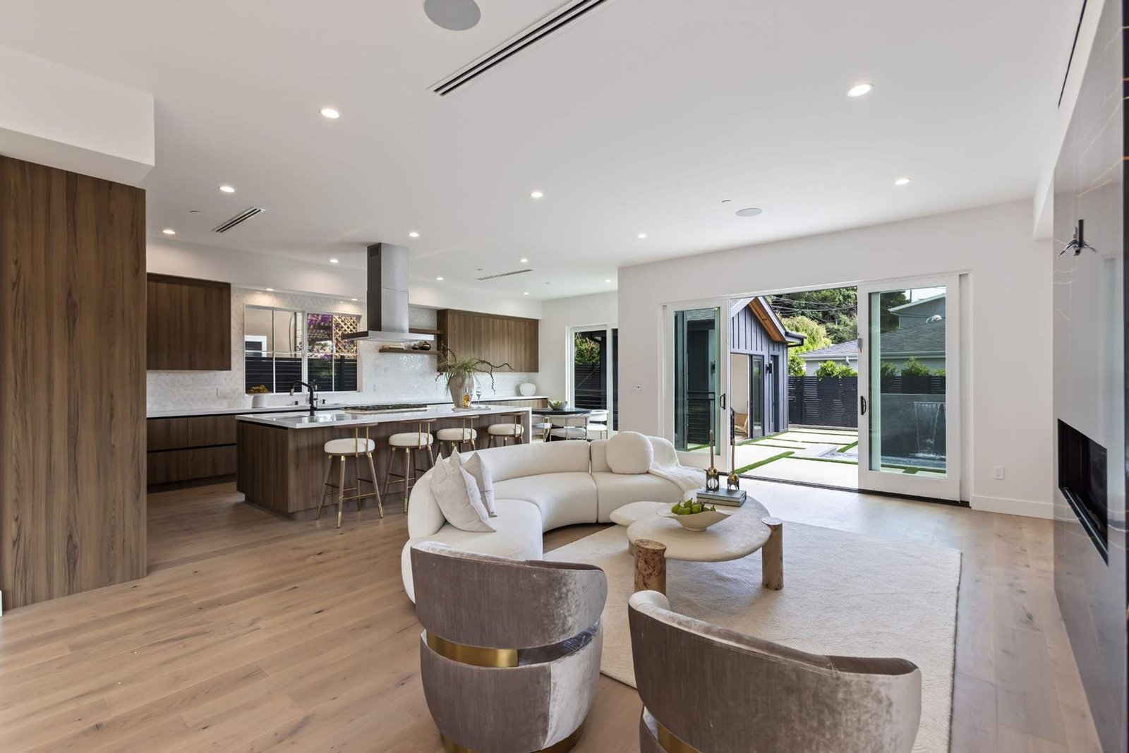 7f739574-0864-4ca6-9116-0ed4324ed8b2_1800x1200