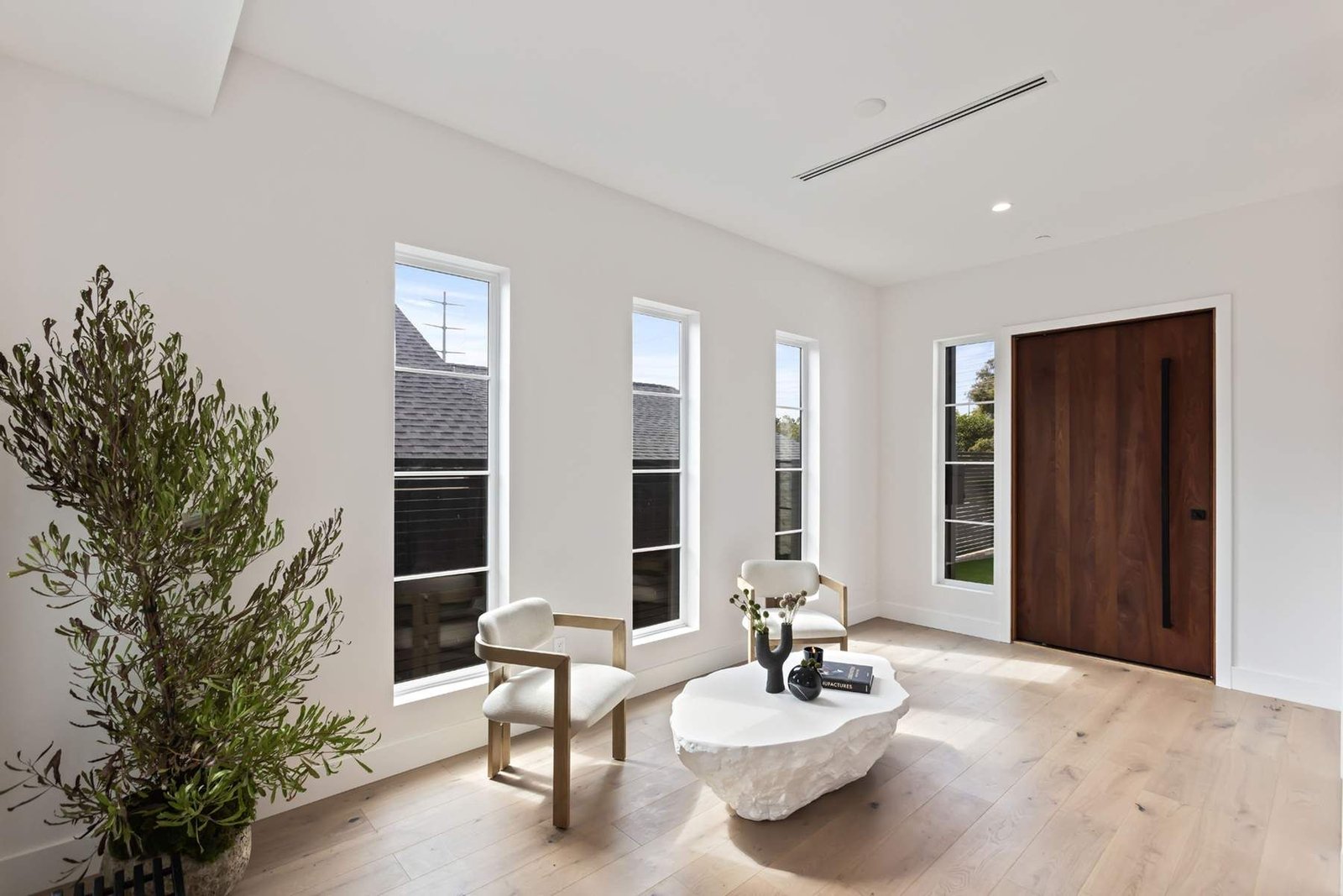 90aa852e-95ca-400c-bf20-9d85fe04c73a_1800x1200