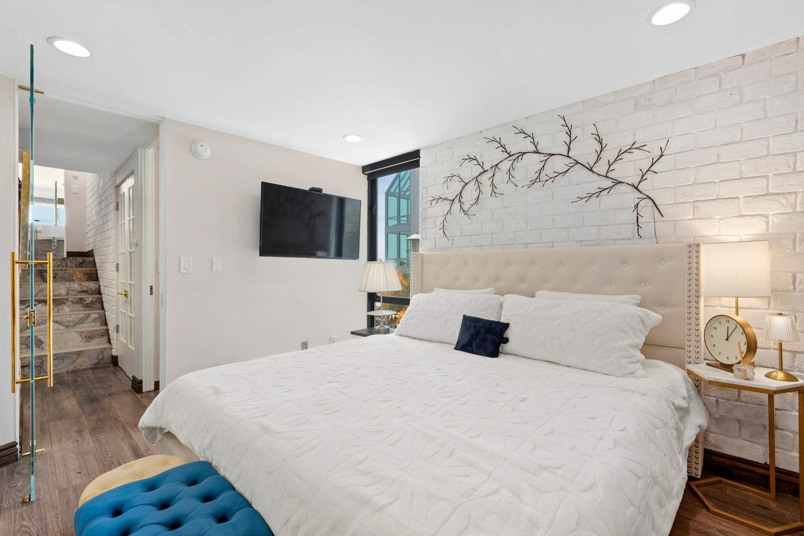 93686f8b-58f3-4135-b4d1-5e03bc0c320a_1800x1200