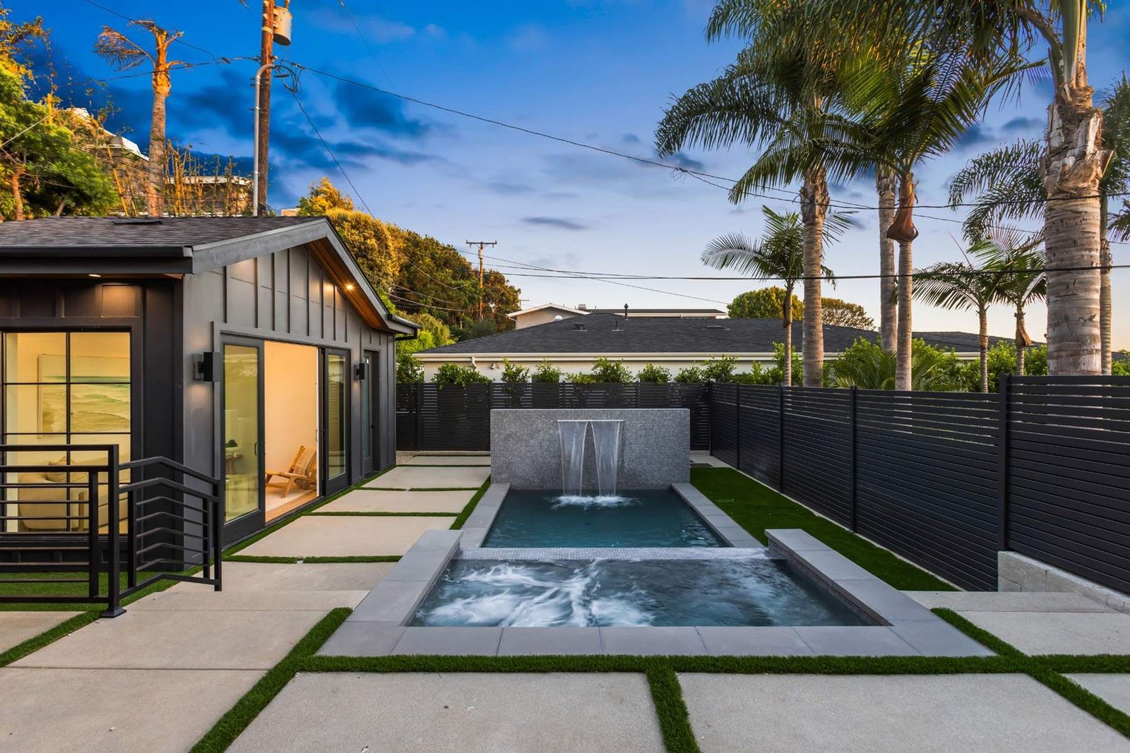 b1833022-5301-41cd-a149-9e7b0981e420_1800x1200