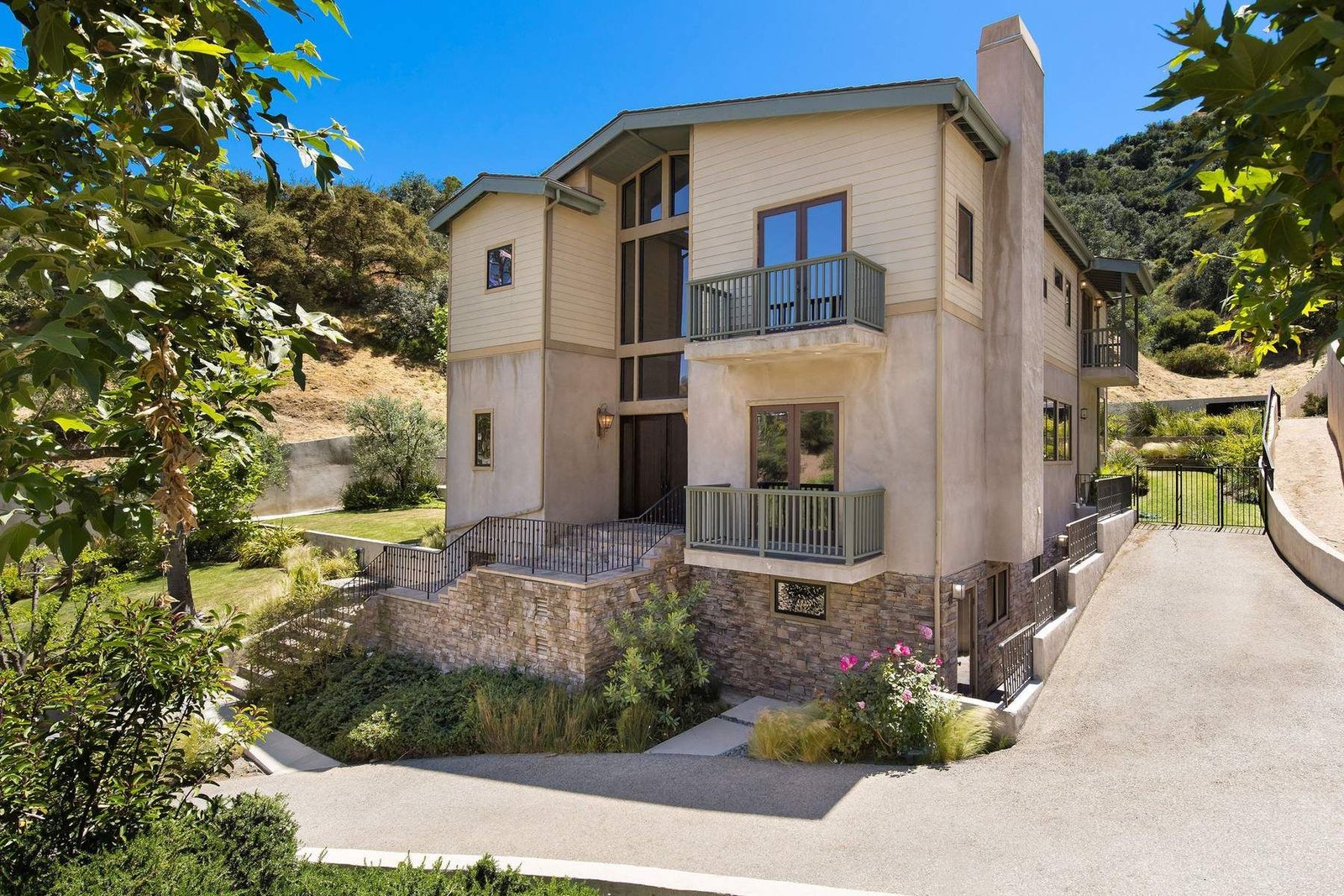 bf94facf-45a1-401f-894f-c005ec36c10c_1800x1200