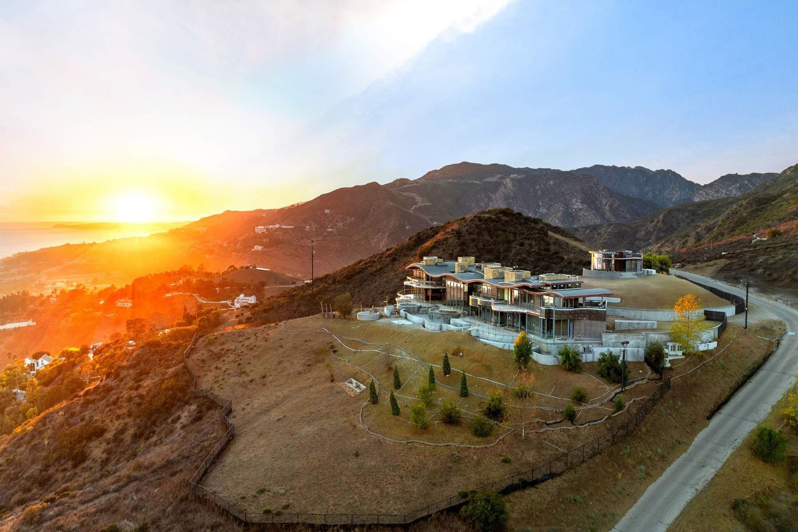 d6e87368-c9c2-49c6-95da-9a153efe932d_1800x1200