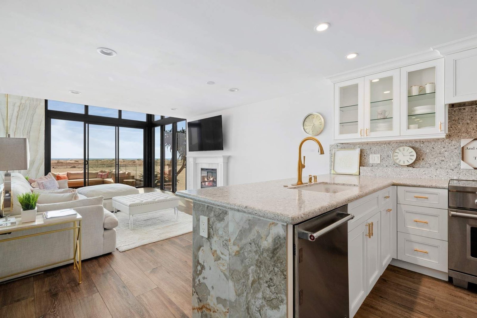 d714ac4f-5fe6-47ec-97d3-2fc7f21cae3b_1800x1200