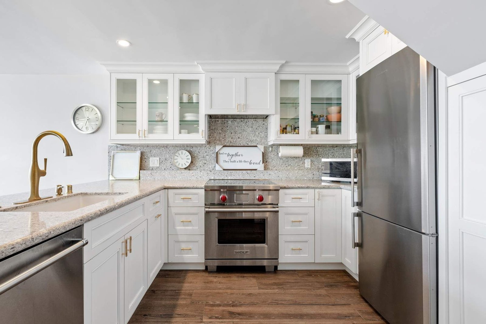 dede0c43-f743-42db-82f7-c286f5cde0d5_1800x1200