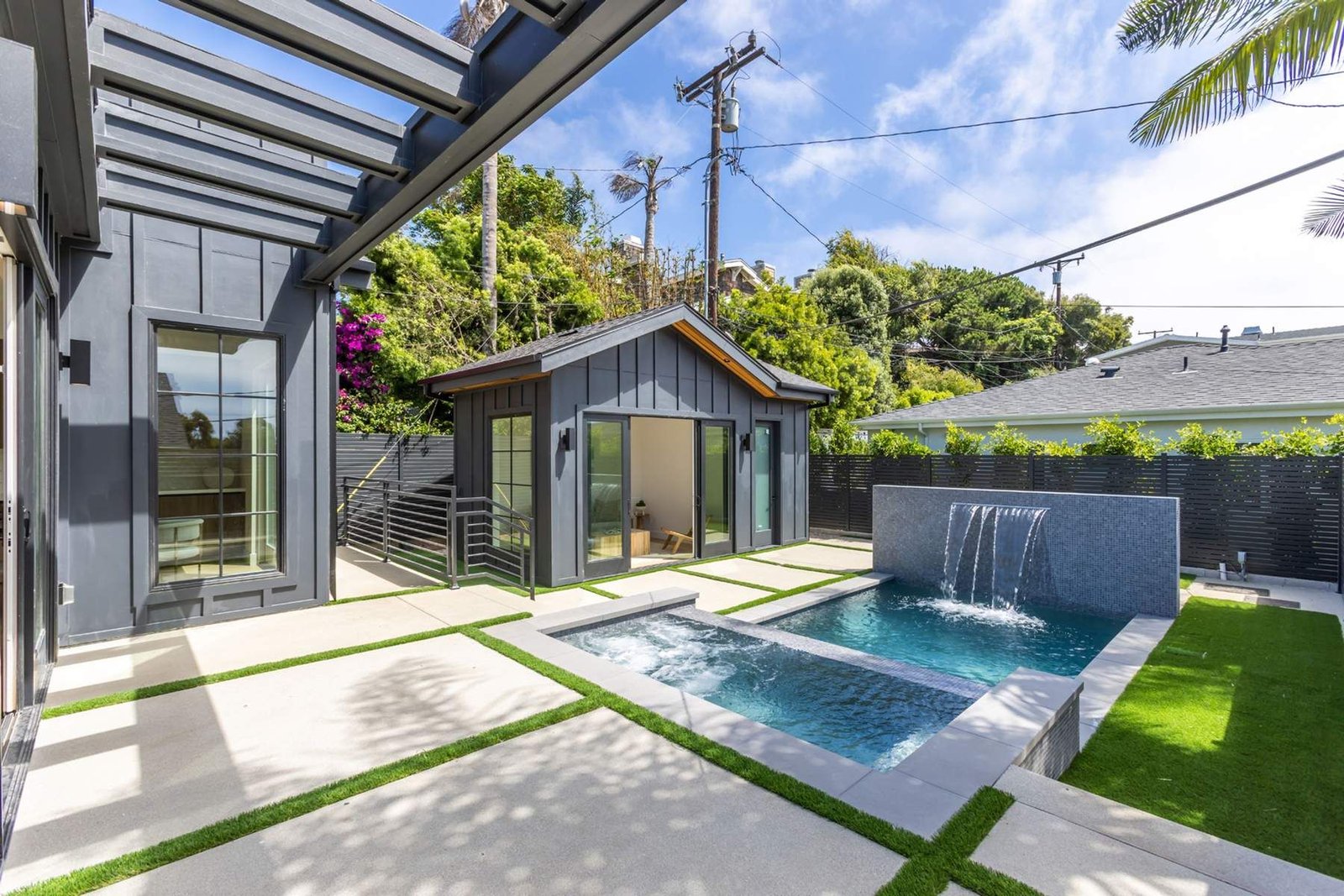 f3159bf0-1f83-44ea-bdc9-84829952628a_1800x1200